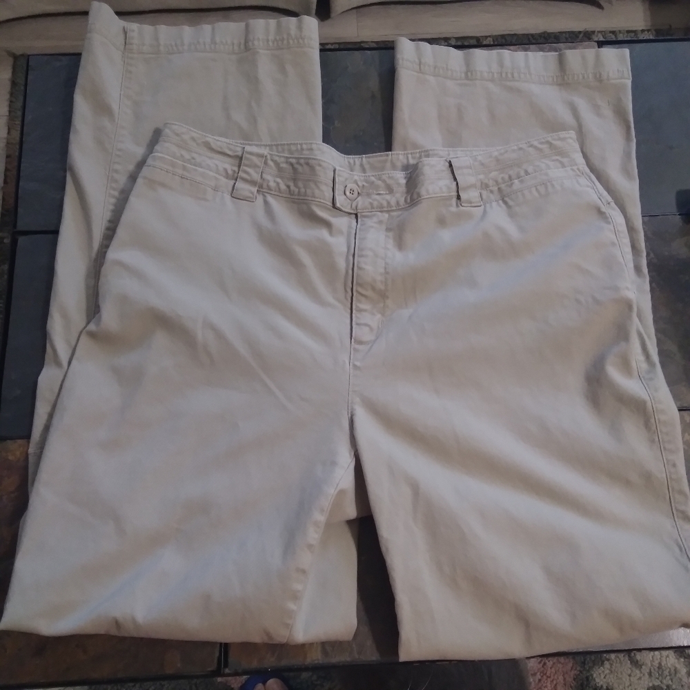 Womens Woolrich Khakis